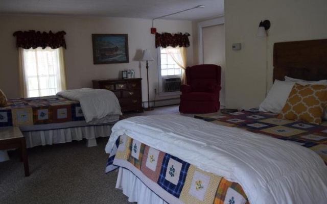 photo 3 of New Hampshire Mountain Inn