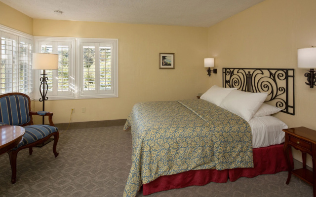 photo 3 of Normandy Inn