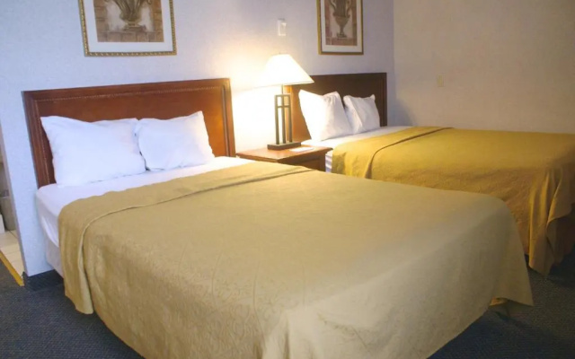 photo 3 of Raritan Hotel