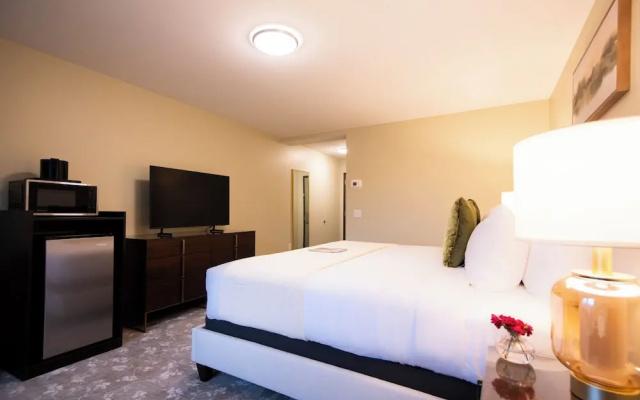 photo 5 of The Pathmaker Hotel