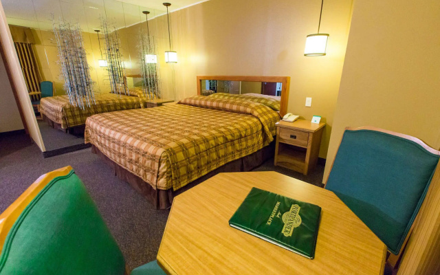 photo 4 of Portlander Inn and Marketplace