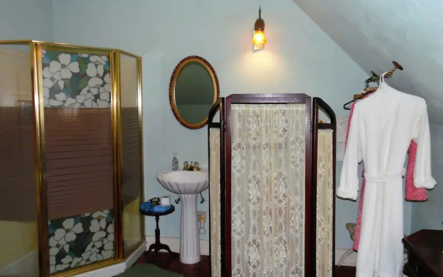 photo 5 of The Queen Anne House Bed and Breakfast