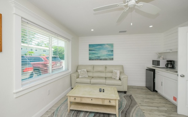 photo 2 of The Retreat at Anna Maria Island Inn