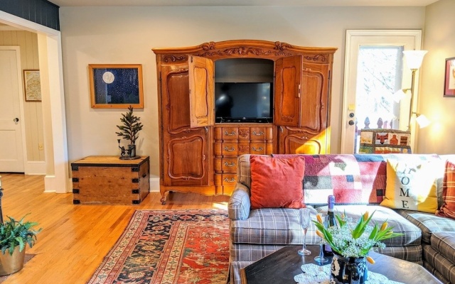 photo 5 of The Roost 2 Bedroom Home