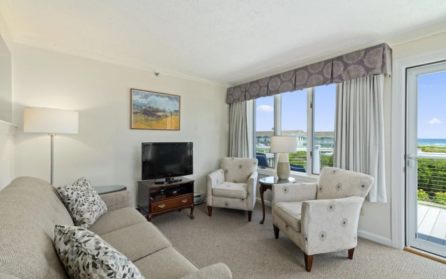 photo 4 of The Sparhawk Oceanfront Resort