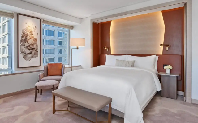 photo 2 of The St. Regis San Francisco