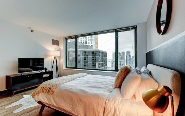photo 2 of The Stratus - Vibrant Studio in Heart of Downtown