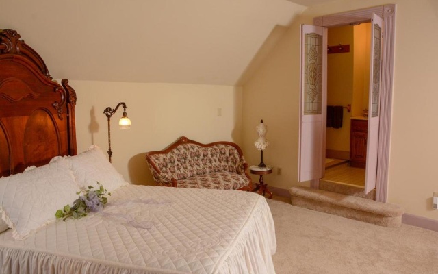 photo 5 of The Towers Bed & Breakfast
