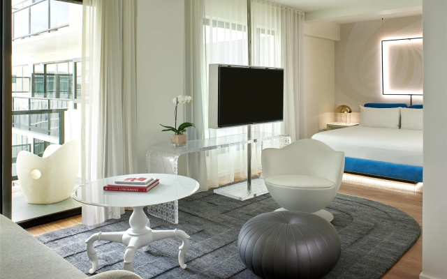 photo 4 of The Valorian West Hollywood, Curio Collection by Hilton