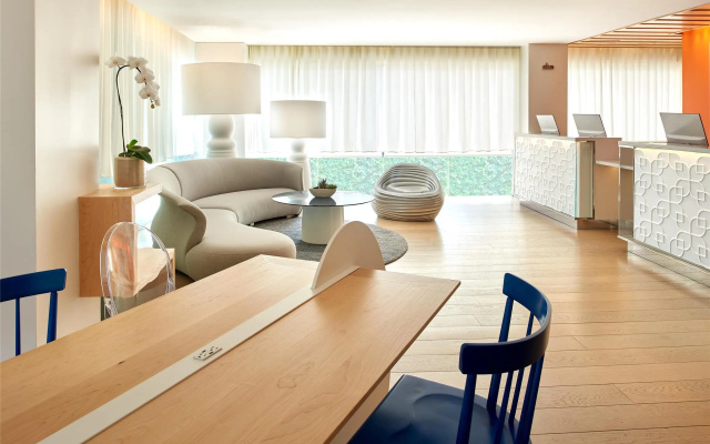 photo 5 of The Valorian West Hollywood, Curio Collection by Hilton