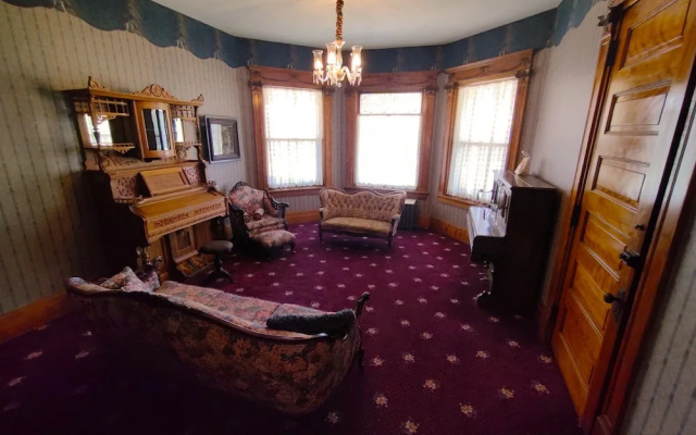 photo 4 of The Weis Mansion