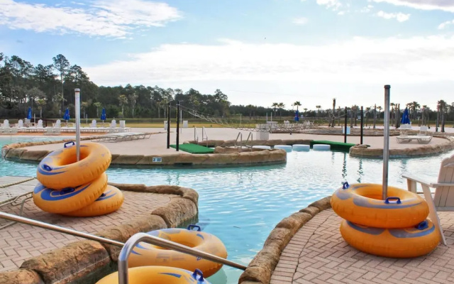 photo 2 of The Wharf 521 by Youngs Suncoast