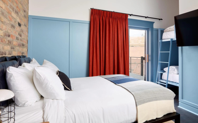 photo 2 of The Chicago Hotel Collection - Wrigleyville