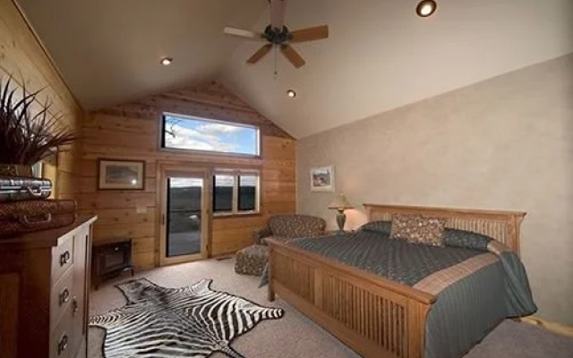 photo 2 of The White River Inn