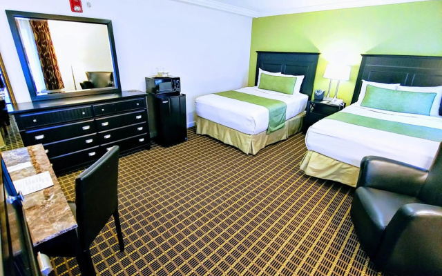photo 2 of The Wilshire Grand Hotel