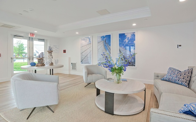 photo 2 of Thomas Sea Suites
