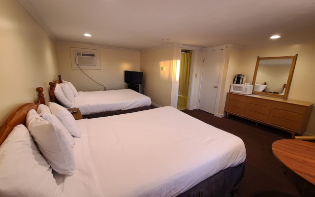photo 5 of The Tides Motel