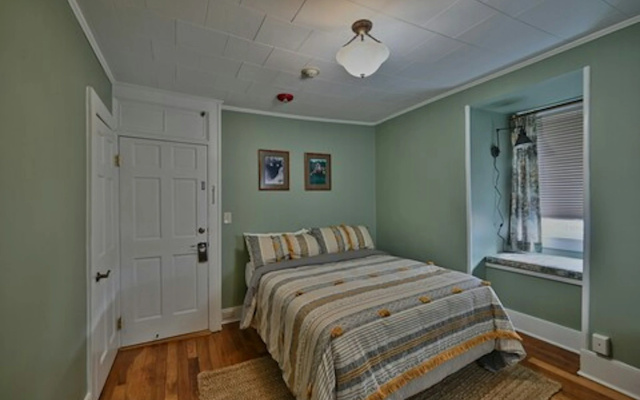 photo 4 of Tom Quick Inn