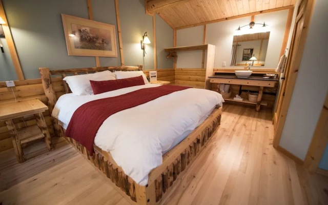 photo 4 of Tonglen Lake Lodge