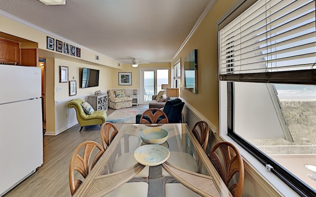 photo 2 of Top-floor Beachfront W/ Pool & Balcony 2 Bedroom Condo
