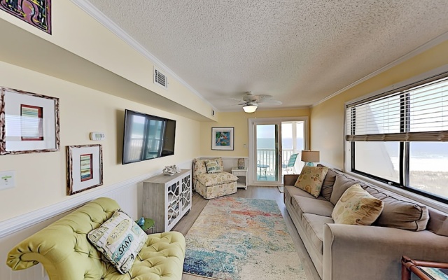 photo 3 of Top-floor Beachfront W/ Pool & Balcony 2 Bedroom Condo