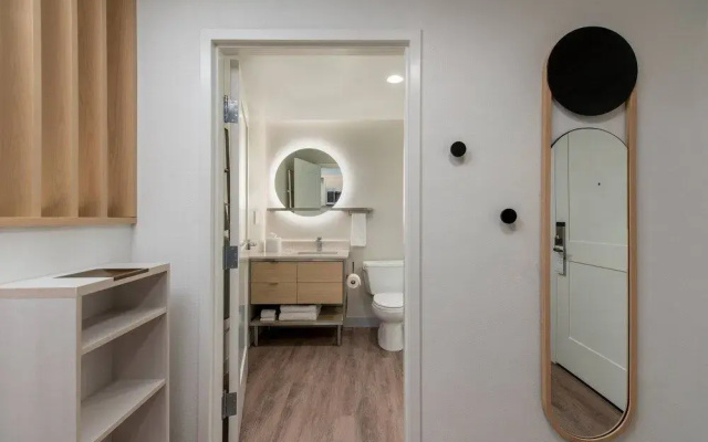 photo 4 of TownePlace Suites by Marriott Atlanta Airport North