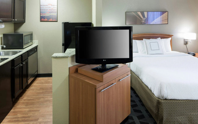 photo 3 of TownePlace Suites by Marriott Dallas Arlington North