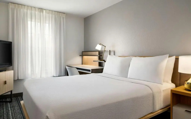 photo 4 of TownePlace Suites by Marriott Fort Meade National Business Park