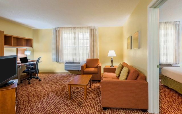 photo 3 of Pine Bush Suites Albany University