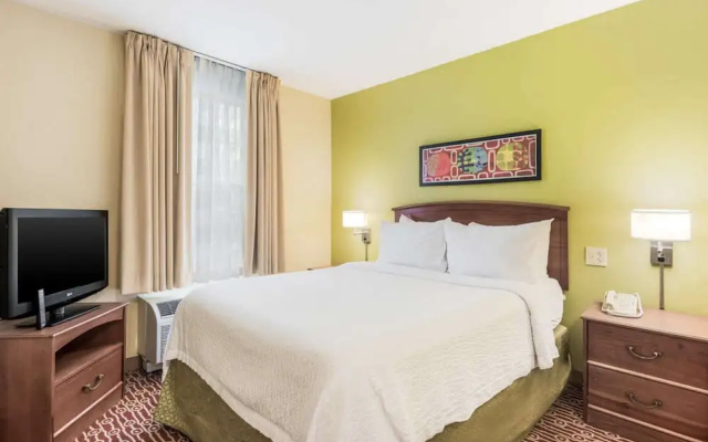 photo 2 of TownePlace Suites by Marriott Cincinnati Blue Ash