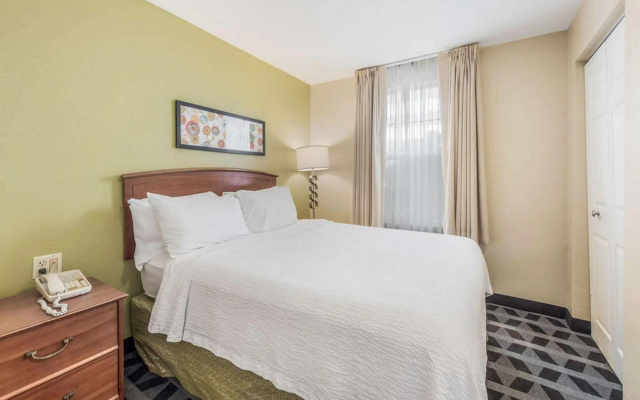 photo 3 of MainStay Suite
