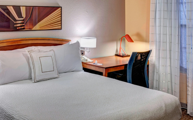 photo 3 of TownePlace Suites by Marriott Dallas Las Colinas