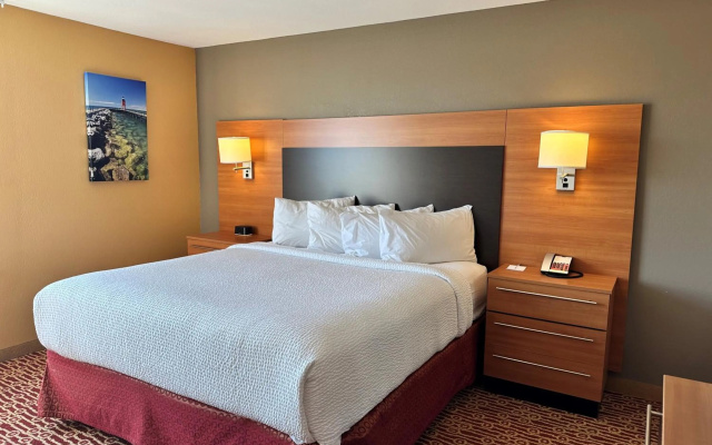 photo 4 of TownePlace Suites by Marriott Detroit Troy