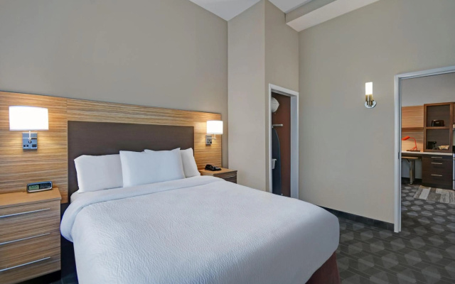 photo 2 of TownePlace Suites by Marriott Grand Rapids Wyoming