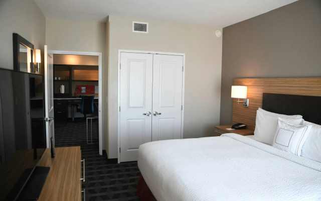 photo 4 of TownePlace Suites by Marriott Kansas City at Briarcliff