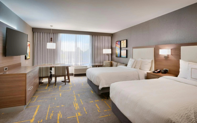 photo 4 of TownePlace Suites by Marriott Los Angeles LAX/Hawthorne