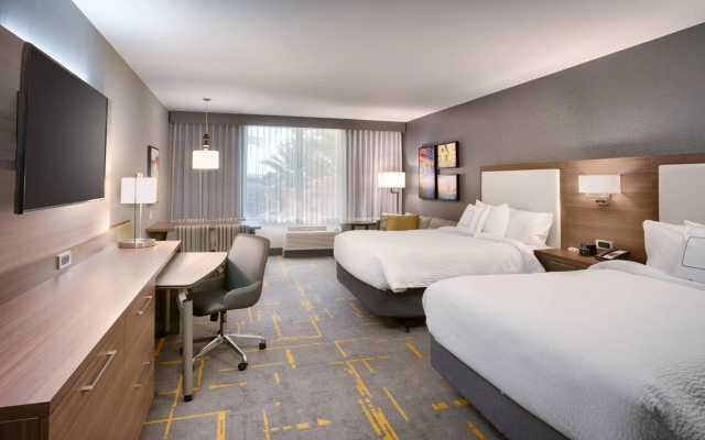 photo 5 of TownePlace Suites by Marriott Los Angeles LAX/Hawthorne