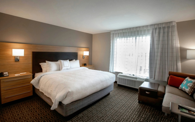 photo 2 of TownePlace Suites by Marriott Louisville Airport