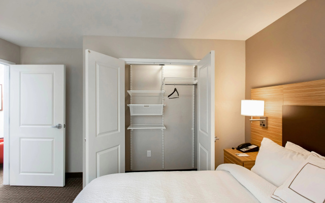 photo 3 of TownePlace Suites by Marriott Louisville Airport