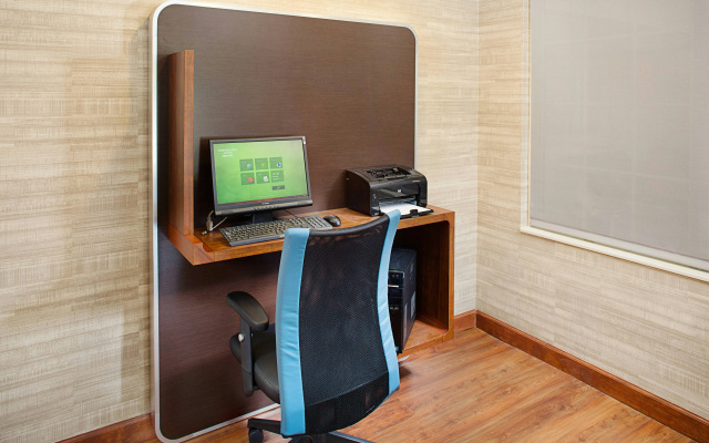 photo 2 of TownePlace Suites by Marriott Manchester