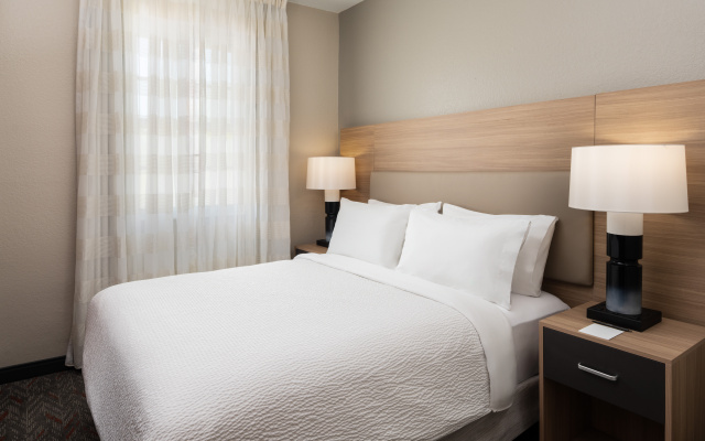 photo 3 of Candlewood Suites Miami Doral by IHG