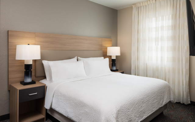photo 4 of Candlewood Suites Miami Doral by IHG