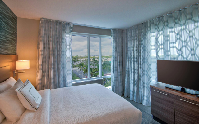 photo 3 of TownePlace Suites by Marriott Miami Airport