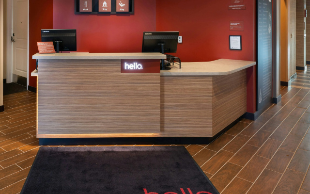 photo 5 of TownePlace Suites by Marriott Milwaukee Oak Creek