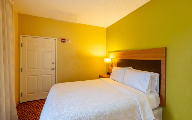 photo 3 of Candlewood Suites Bedford Fort Worth by IHG