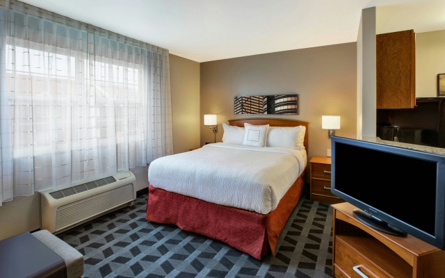 photo 4 of TownePlace Suites Detroit Sterling Heights