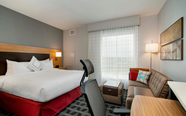 photo 3 of TownePlace Suites Fort Worth University Area/Medical Center