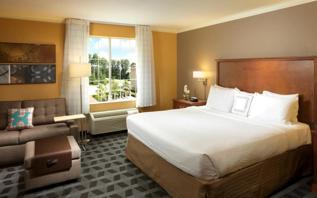 photo 3 of TownePlace Suites by Marriott Houston Intercontinental Arpt