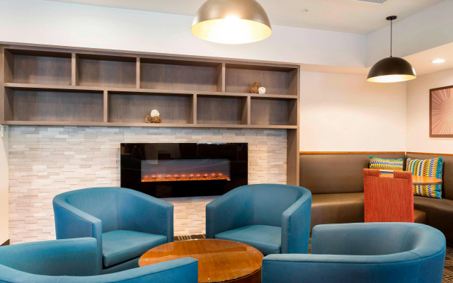 photo 2 of TownePlace Suites San Mateo Foster City