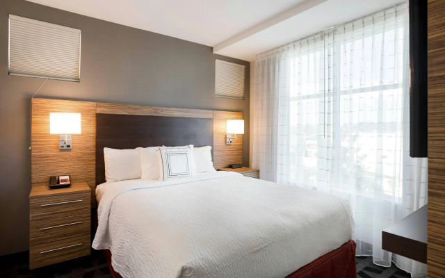 photo 3 of TownePlace Suites San Mateo Foster City